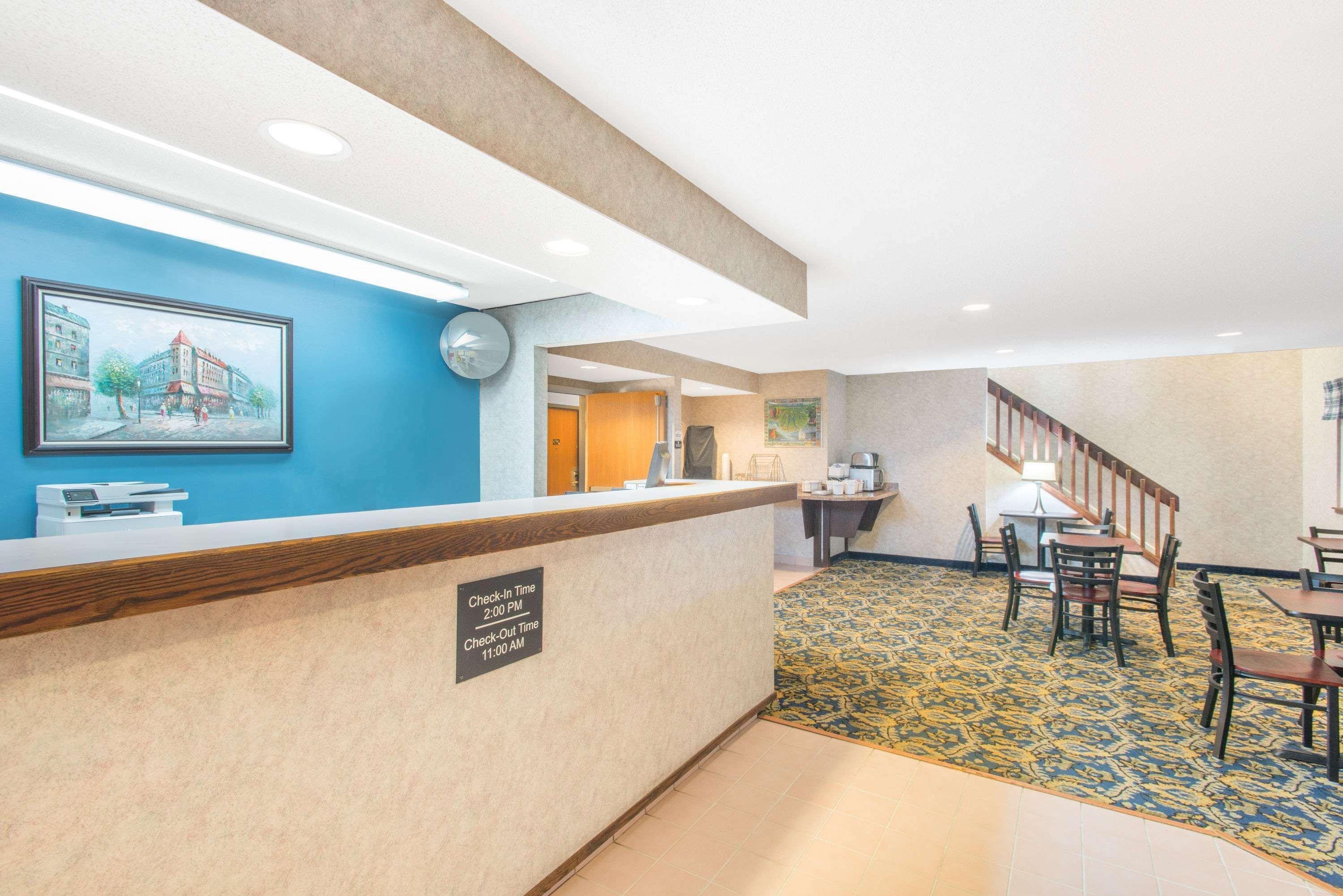 Super 8 By Wyndham Webster/Rochester Exterior foto